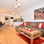 Apartment Mountain Panorama By Z-K-H Rentals